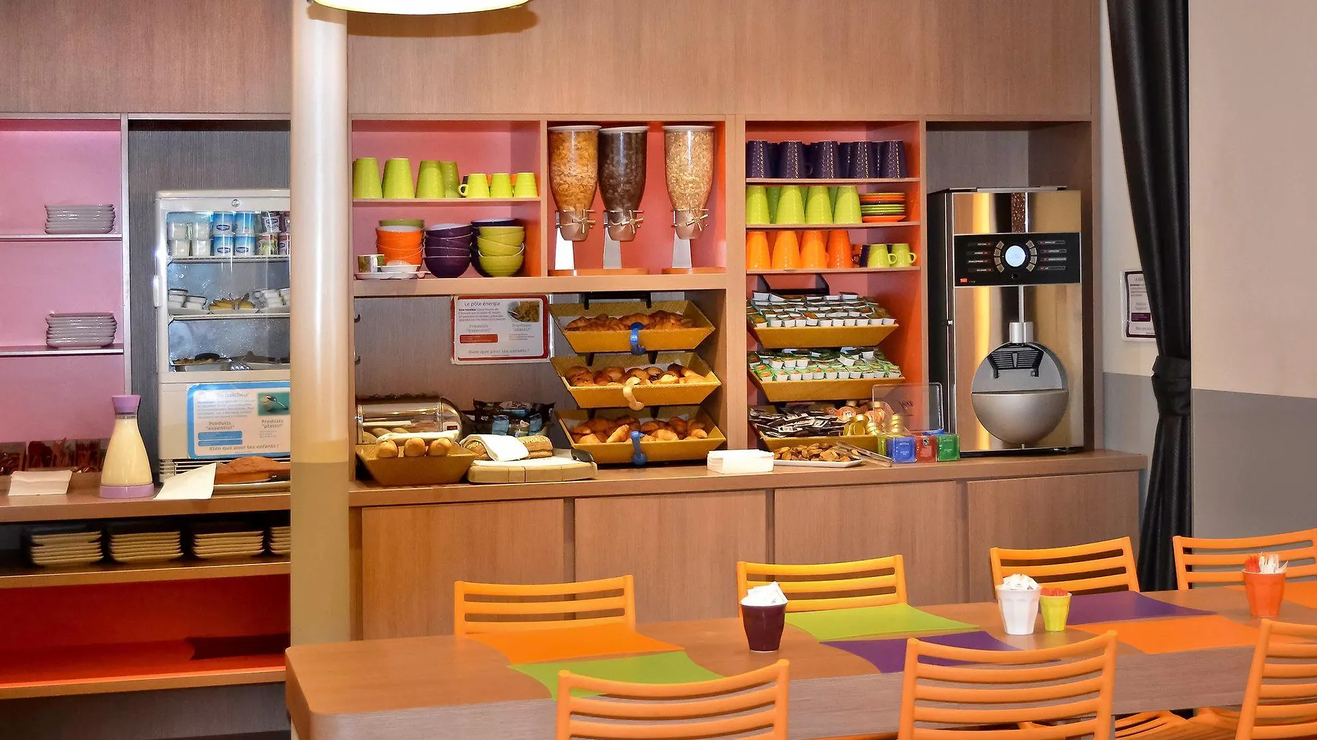 Hotel Ibis Styles Cadet Lafayette Paris