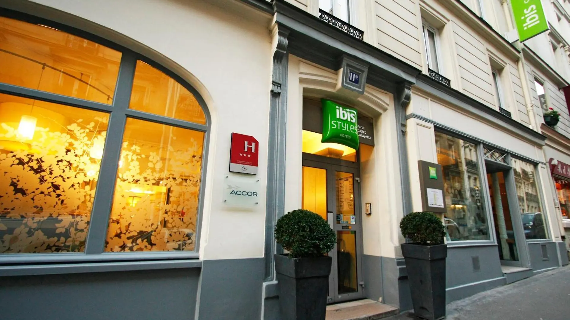 Hotel Ibis Styles Cadet Lafayette Paris