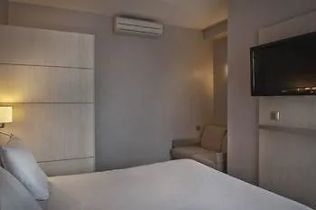 Ibis Styles Cadet Lafayette Hotel